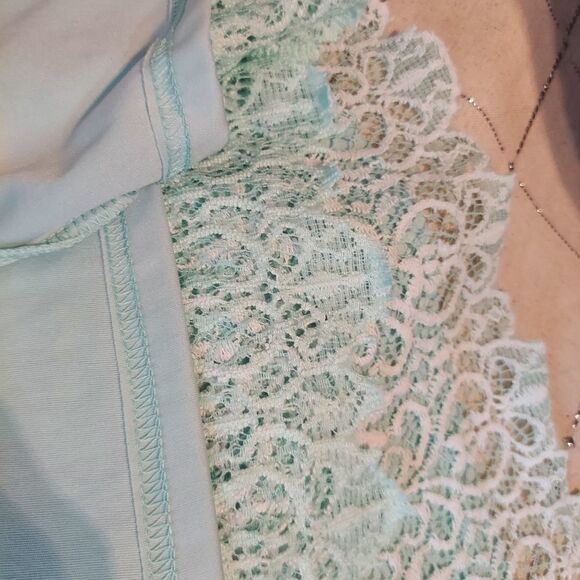 GUC Pinky Sherbert Green Sleeveless Lace Mini Dress Womens - Picture 6 of 9